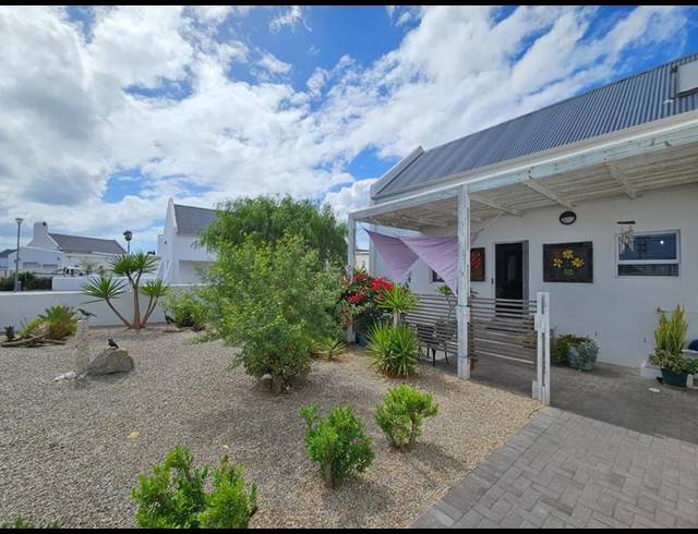 3 BEDROOM HOUSE FOR SALE IN LAMPIESBAAI